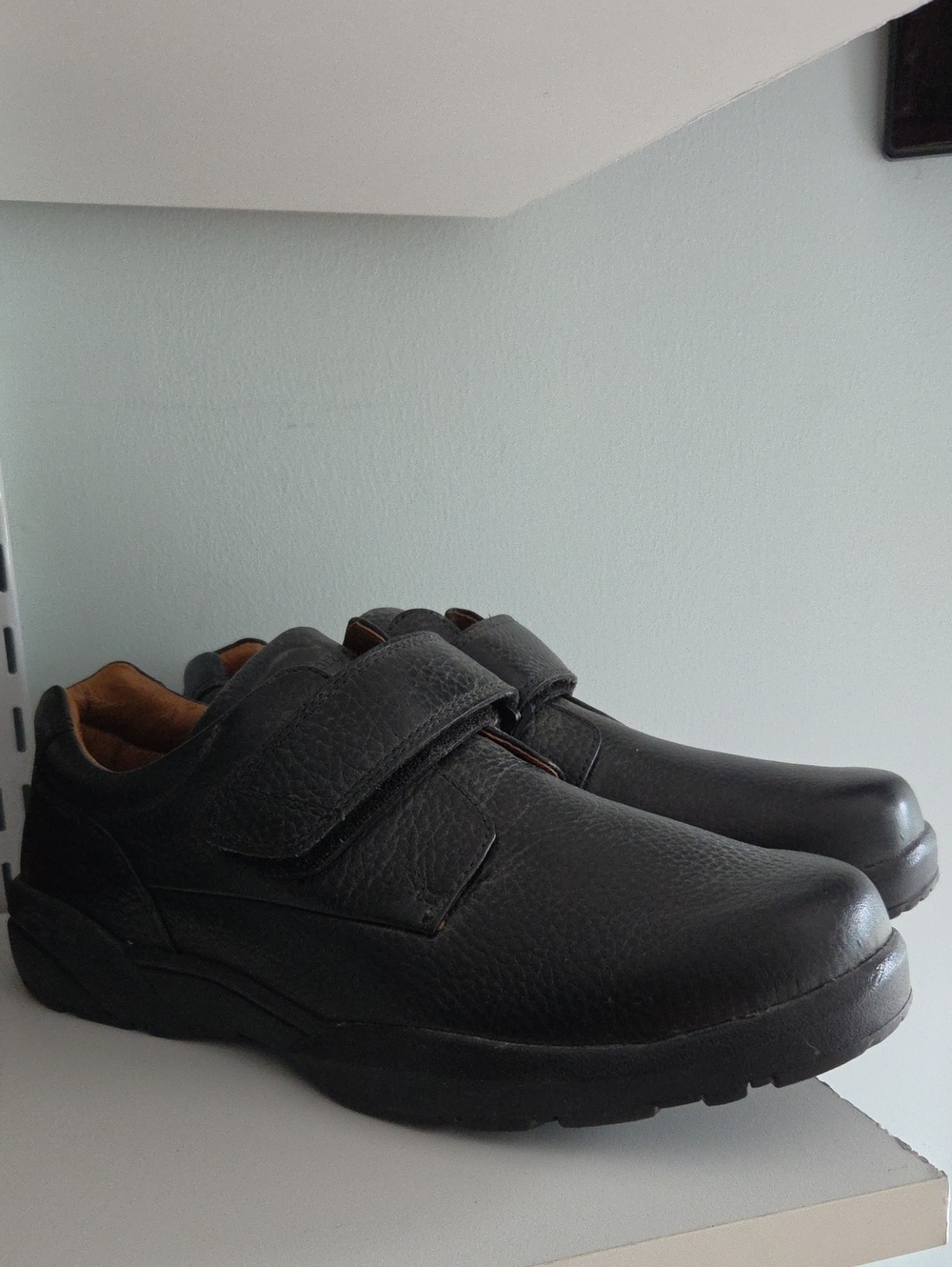 Dr. Comfort Men's Black Leather Hook-and-Loop Casual Shoes
